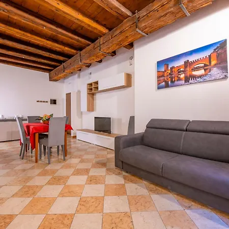 Palace Mazzini Ξενοδοχείο 4*