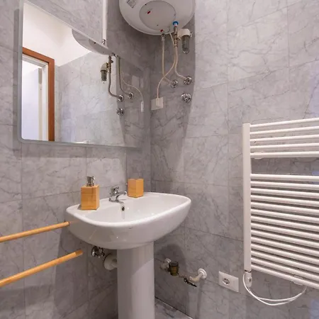 Palace Mazzini 4*