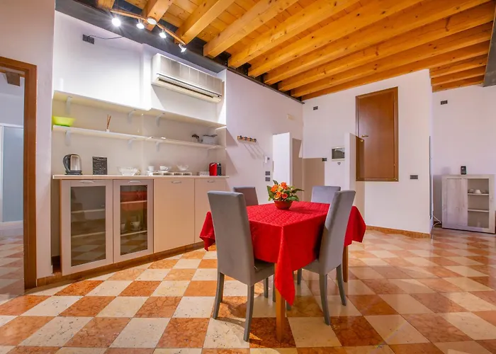 Palace Mazzini 4*