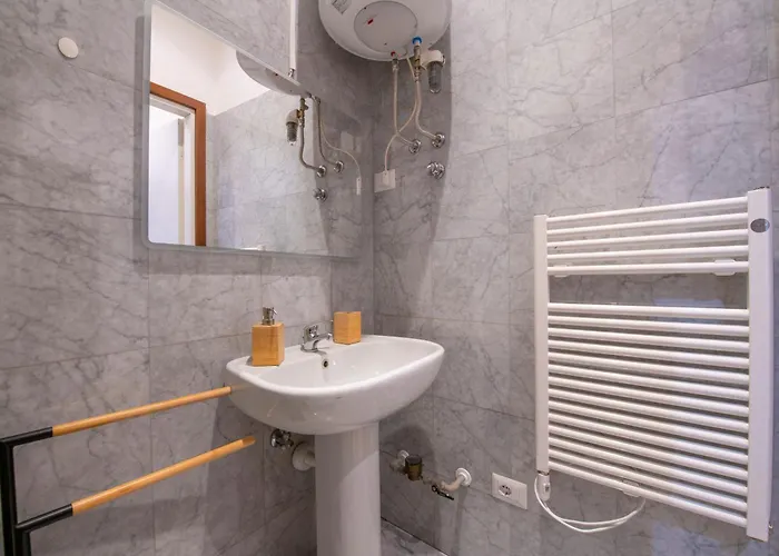 Palace Mazzini 4*