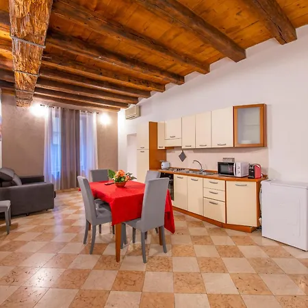 Palace Mazzini Guest house