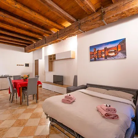 Palace Mazzini Guest house *