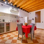 Palace Mazzini 4*