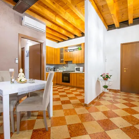 Palace Mazzini 4*